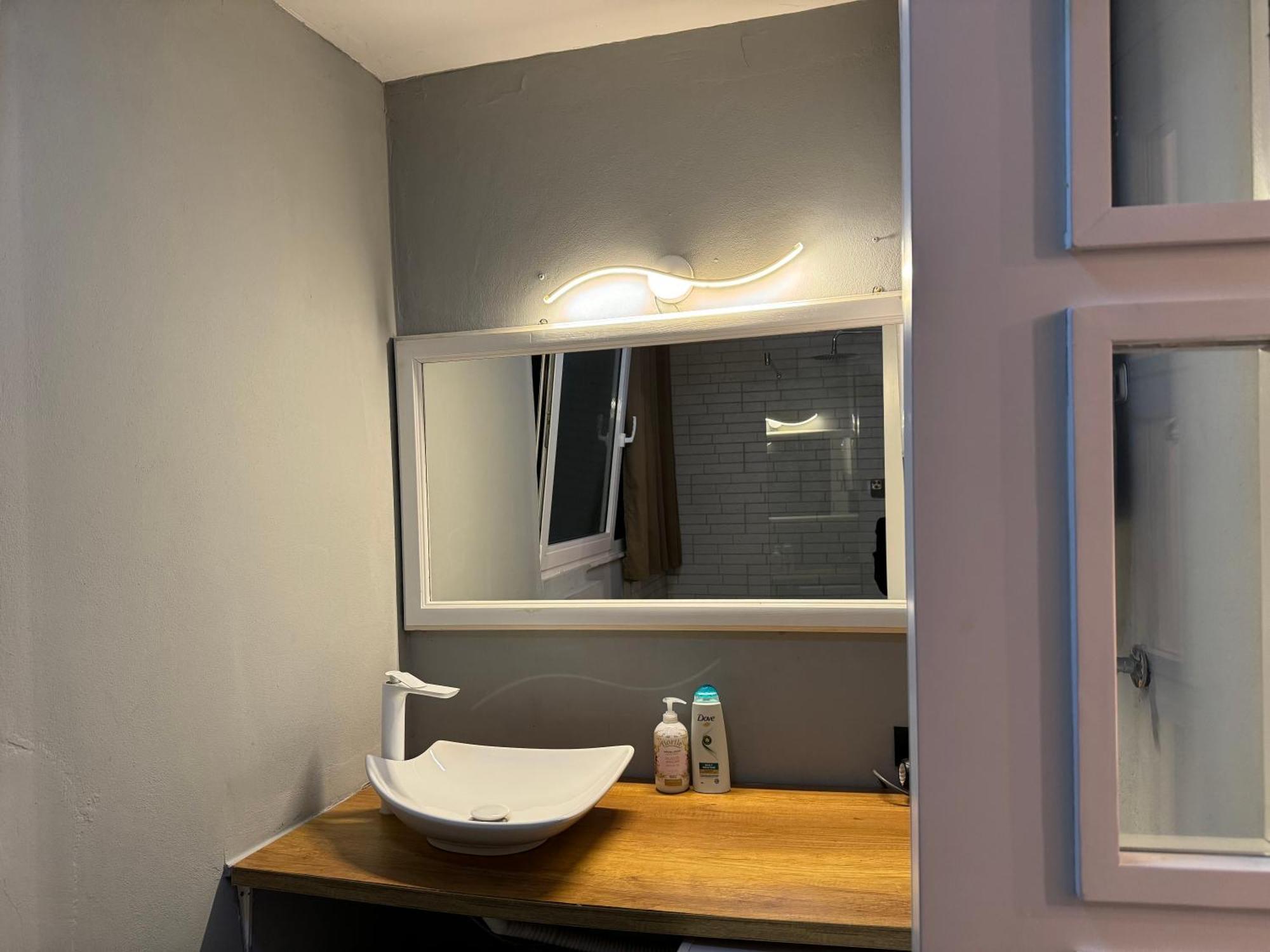 Nikki Apartments 3 Tiranë Ngoại thất bức ảnh